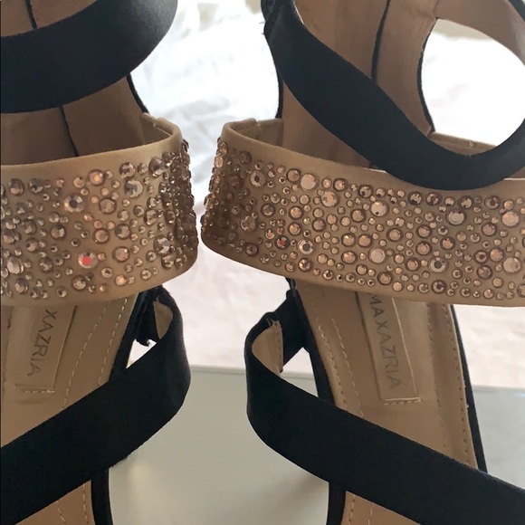 BCBG MaxAzria heels - Picture 3 of 3